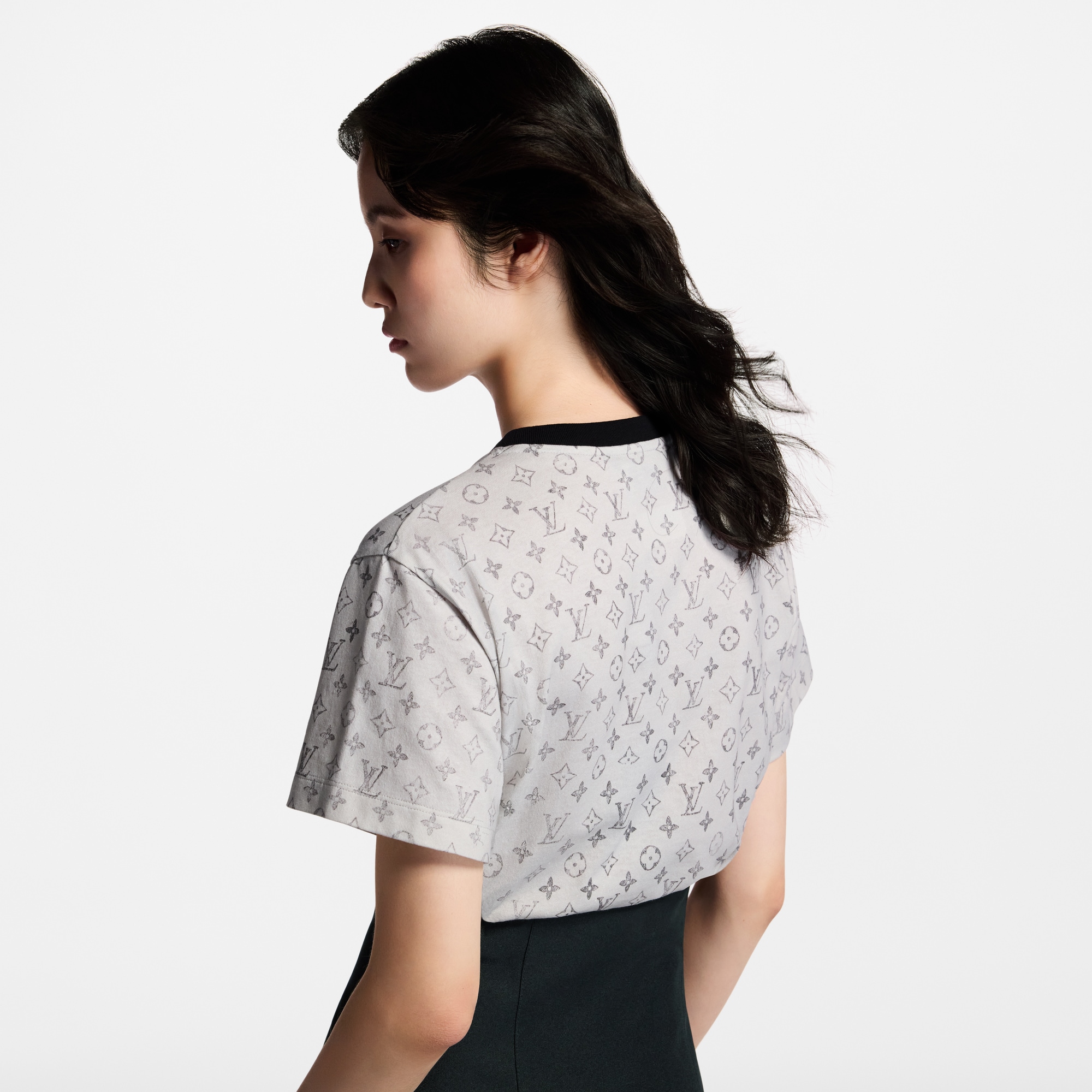  Ready-to-Wear Tops Washed Monogram T-Shirt | Louis Vuitton ® (Product zoom)
