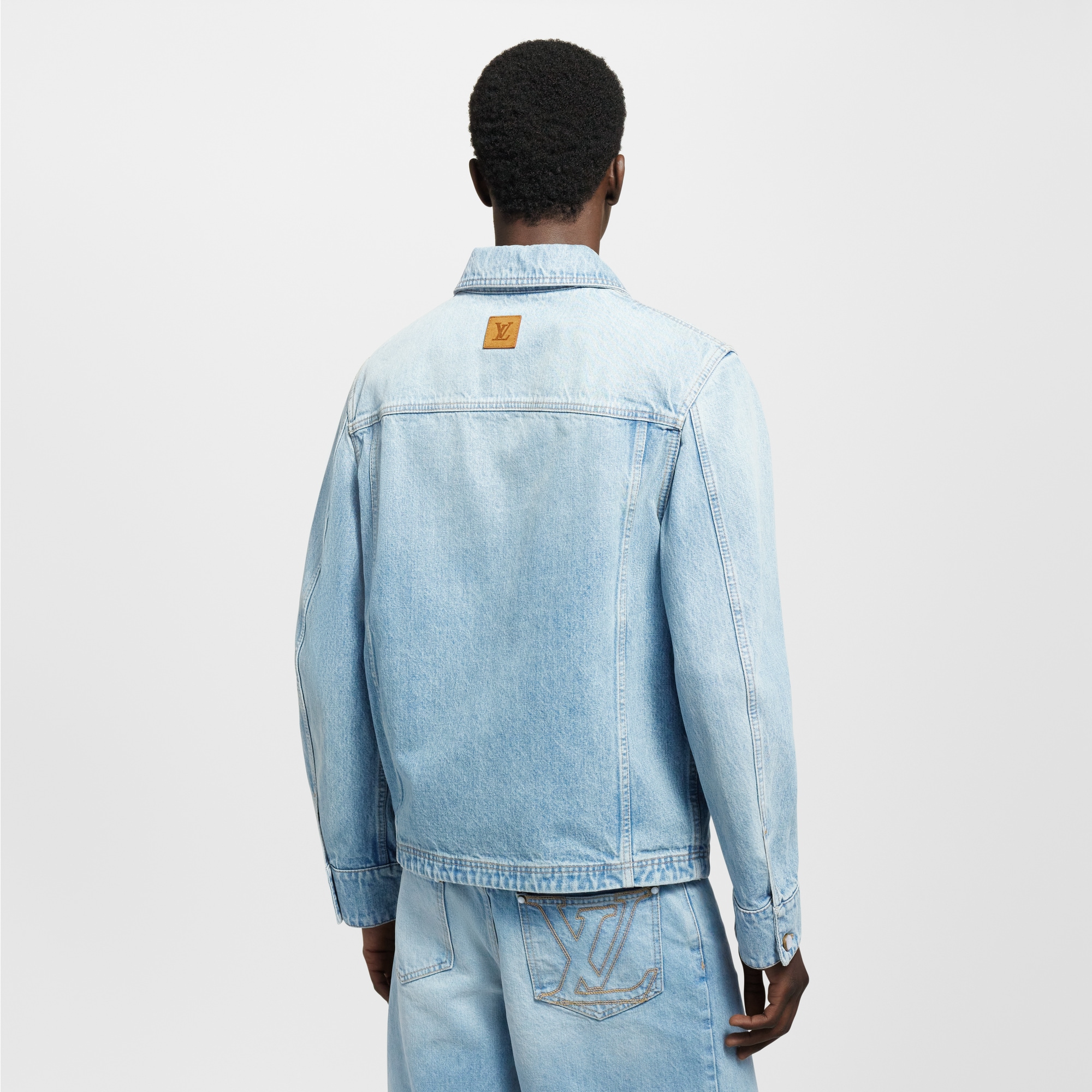  Ready-to-Wear Coats and Outerwear Workwear LV Denim Jacket | Louis Vuitton ® (Product zoom)