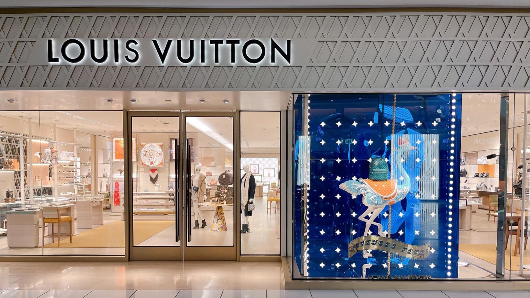Louis Vuitton Troy Somerset Mall