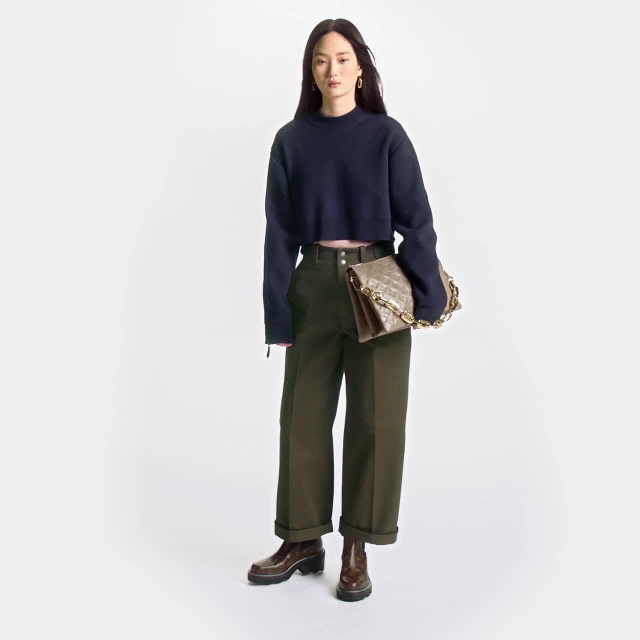 LOUIS VUITTON新作 ラムレザー クッサン MM / COUSSIN MM M21276 Coussin PM Coussin - Women - Handbags | LOUIS VUITTON ®