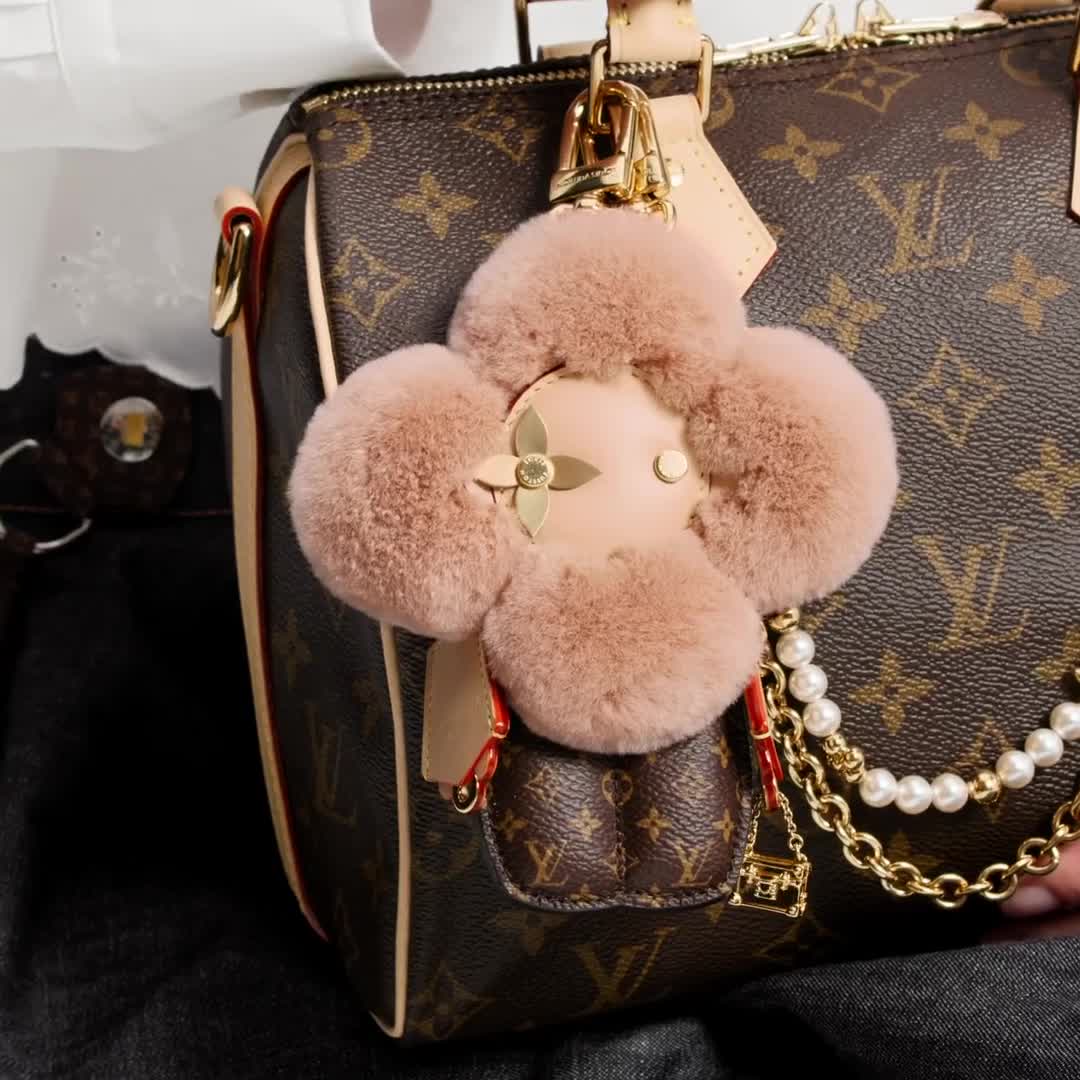 Vivienne Fashionista Bag Charm S00 - Women - Accessories | LOUIS