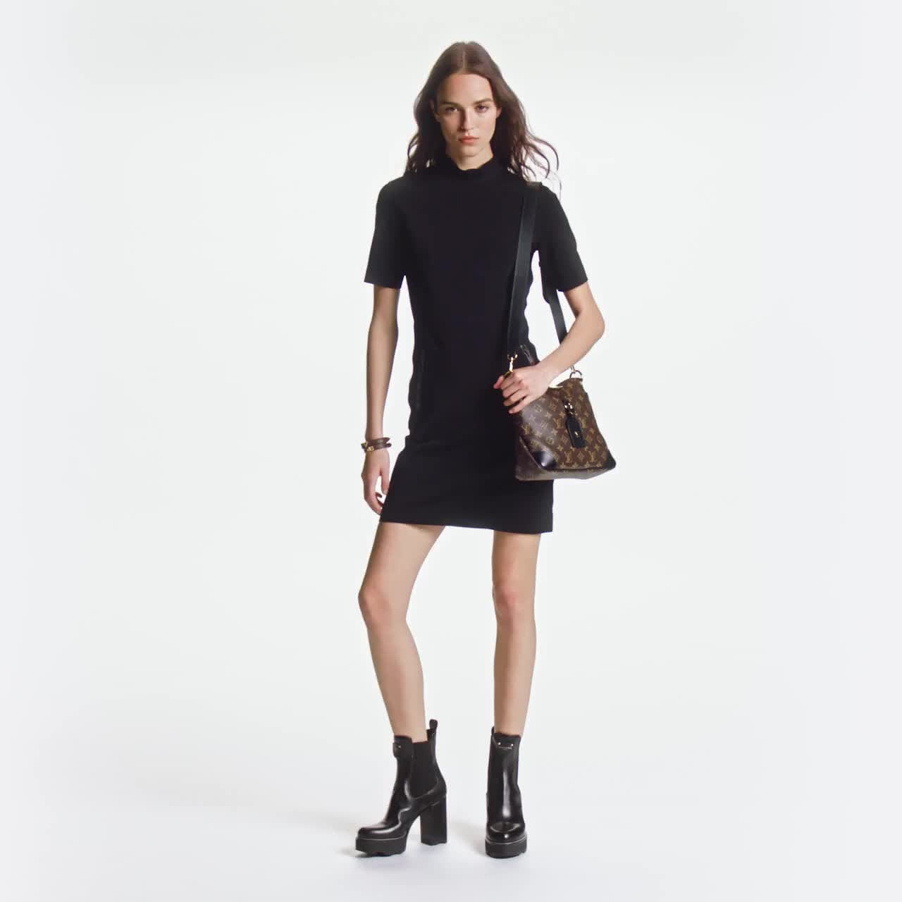 LV WOMEN'S BEAUBOURG ANKLE BOOT IN BLACK CALFSKIN